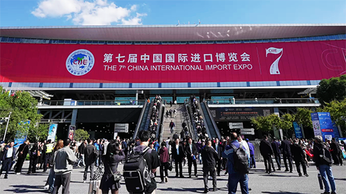 德马泰克进博会现场签约，全链路打通智慧物流未来